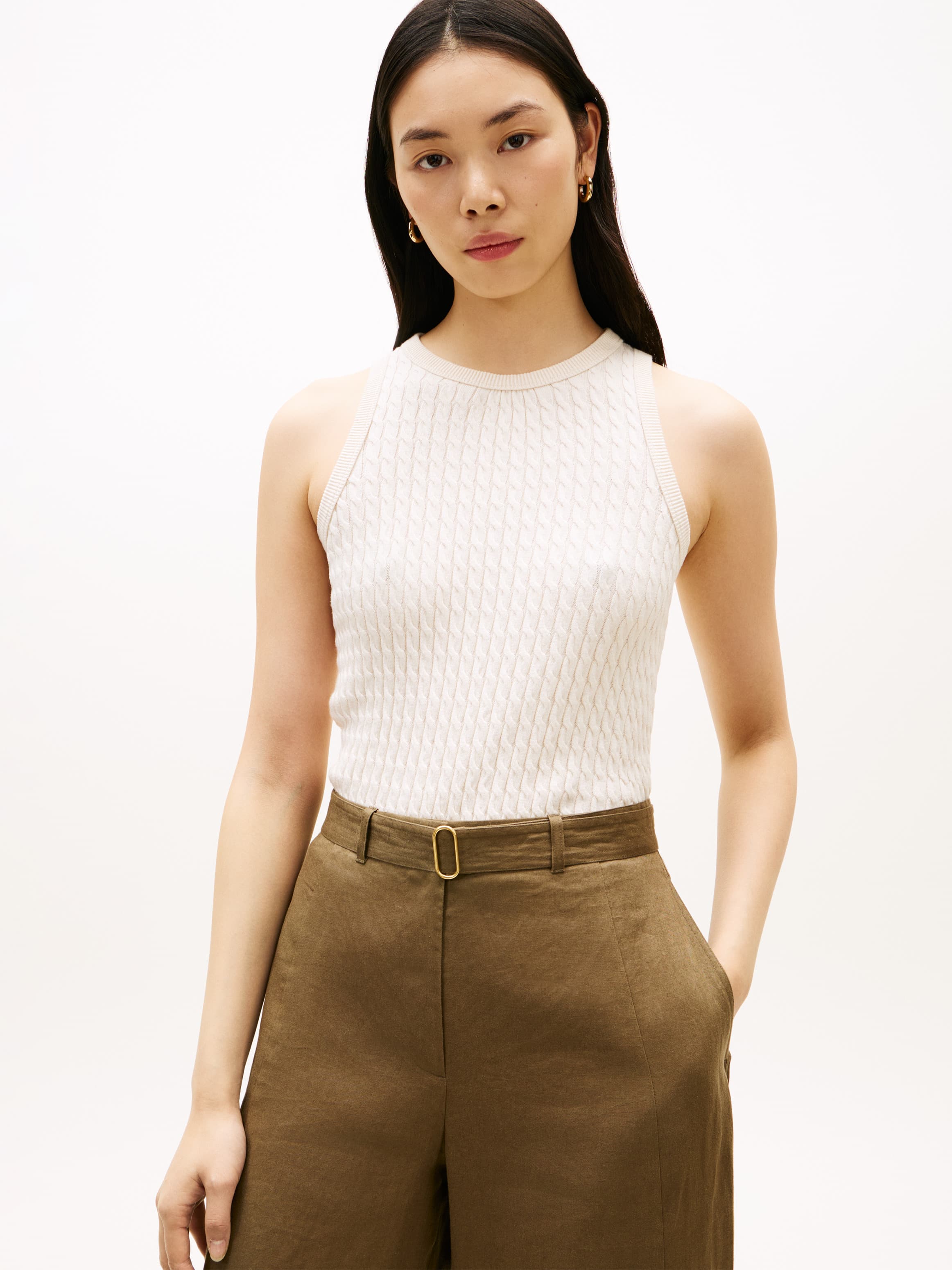 Cable Knit Slim Sweater Vest